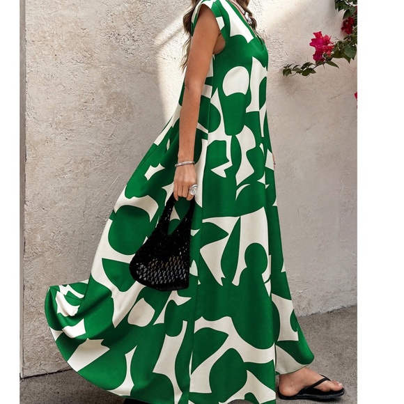 Abstract Geo Print Cap Sleeve V neck Flowy Maxi Dress - Picture 6 of 11